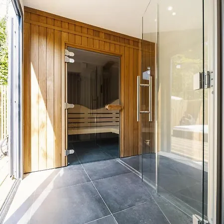 4 Etoiles Les Fougeres 캠프장 리베도플라줴