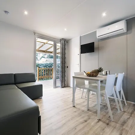 4 Etoiles Les Fougeres 4* 리베도플라줴