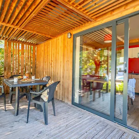 캠프장 4 Etoiles Les Fougeres 4*