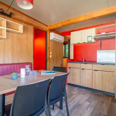 Camping Les Fougères Rivedoux-Plage
