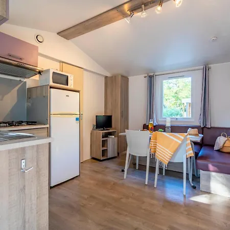 4 Etoiles Les Fougeres 리베도플라줴